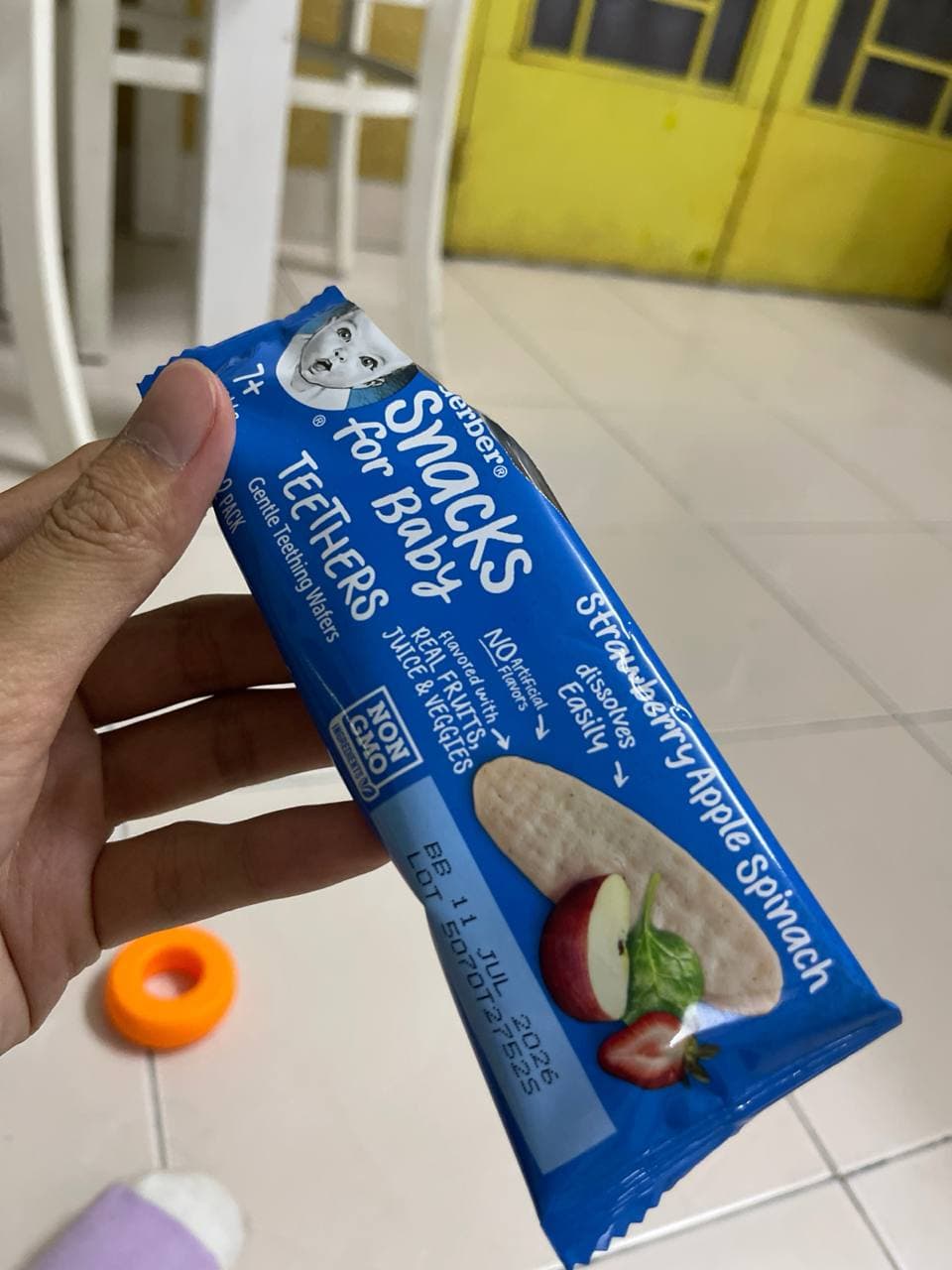 Bánh ăn dặm Gerber cho bé mọc răng, vị Dâu Táo Cải bó xôi